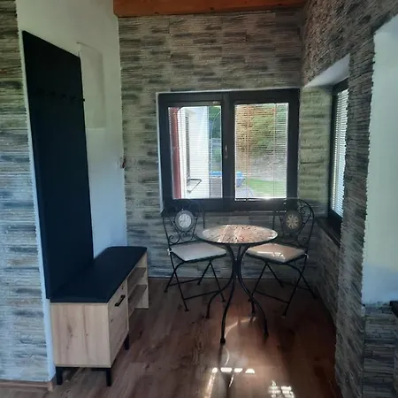 Domcek Pod Lesikom *