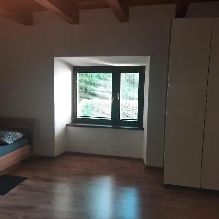 Domček Pod Lesíkom Casa de Férias Banská Štiavnica